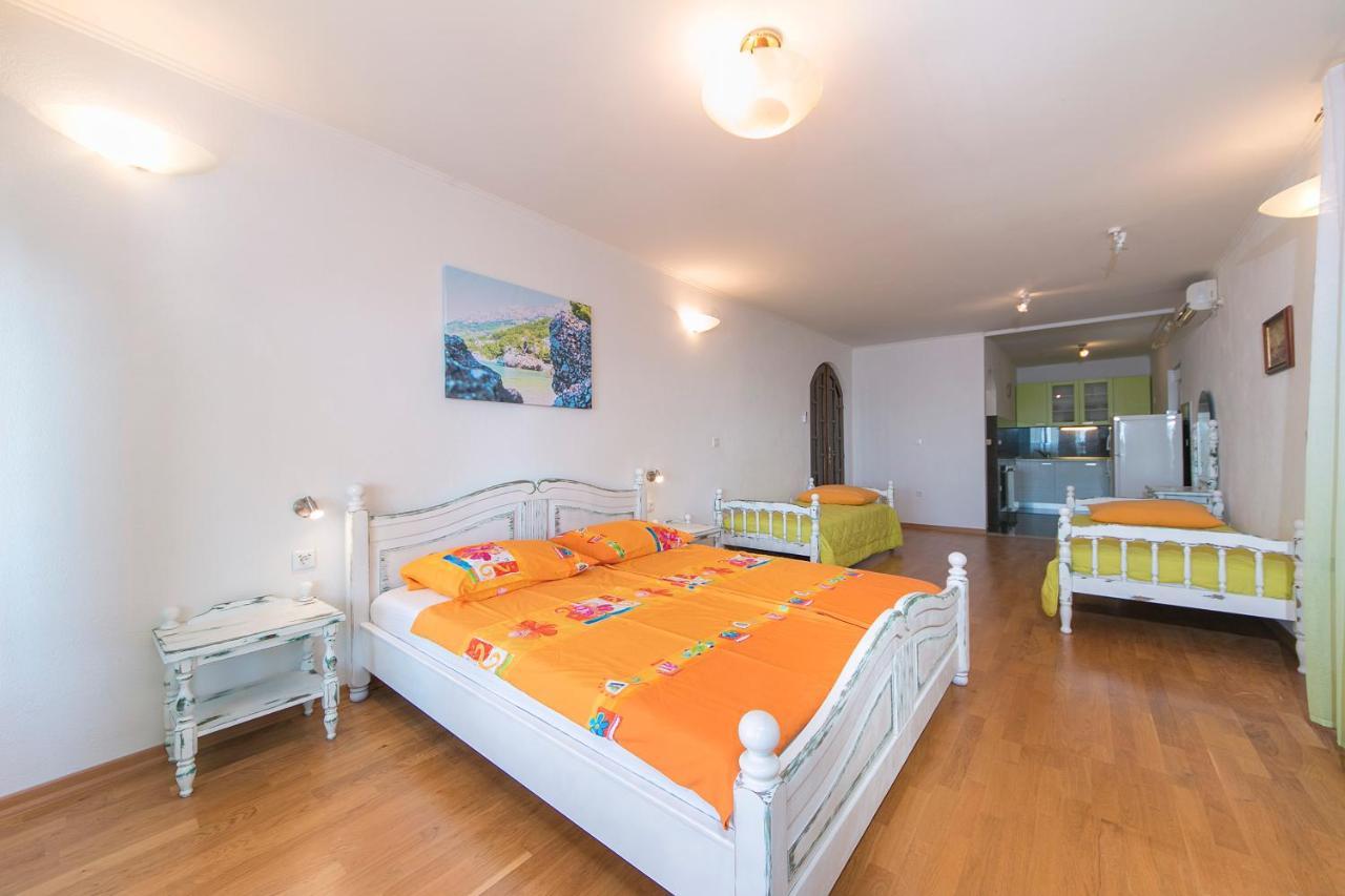 Adria Brela Apartments Buitenkant foto