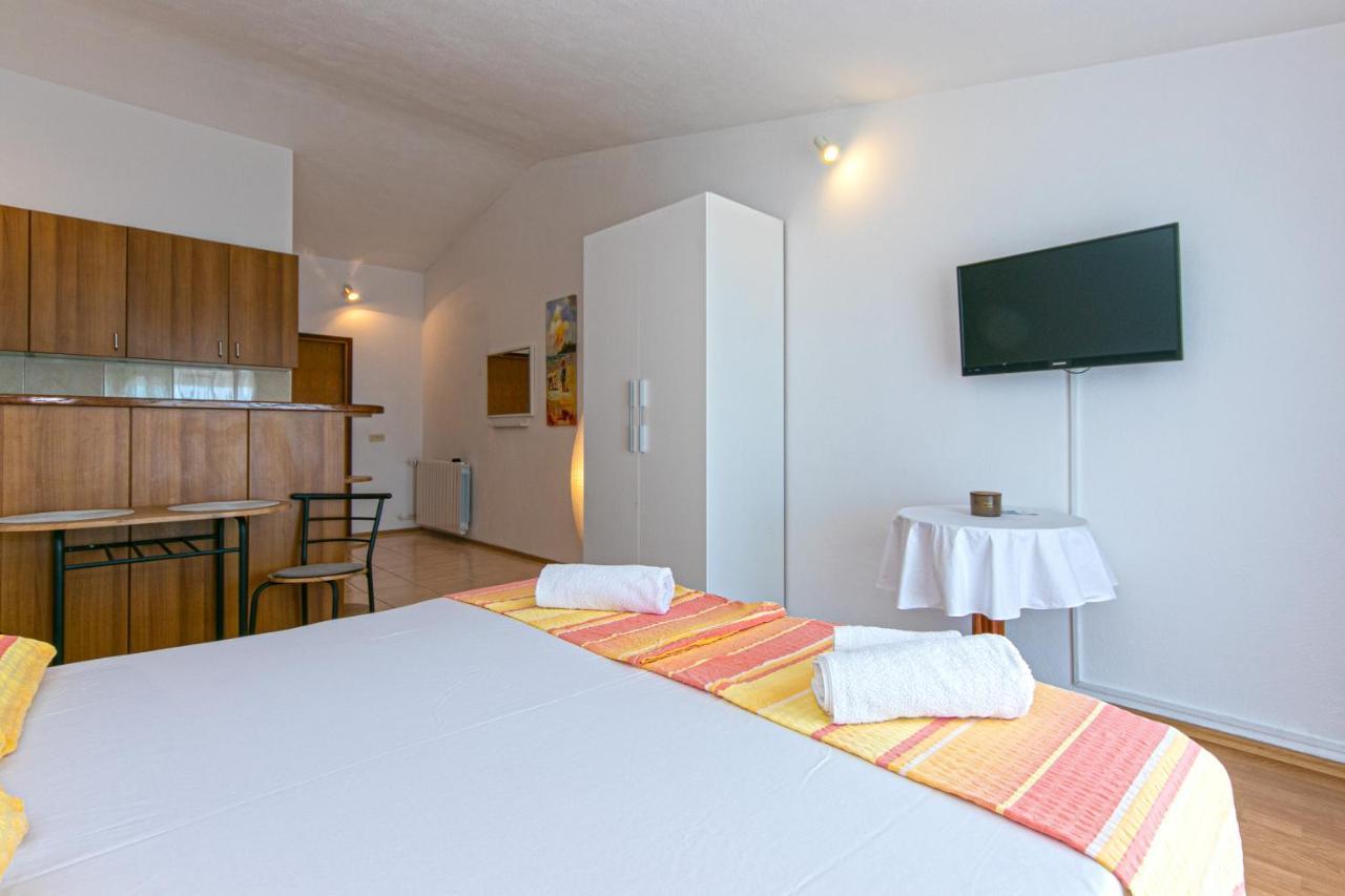 Adria Brela Apartments Buitenkant foto