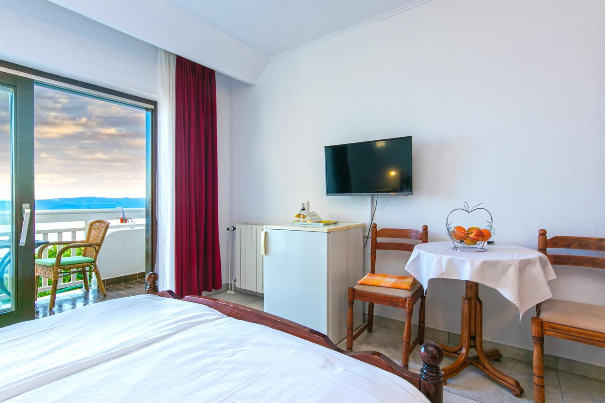 Adria Brela Apartments Buitenkant foto