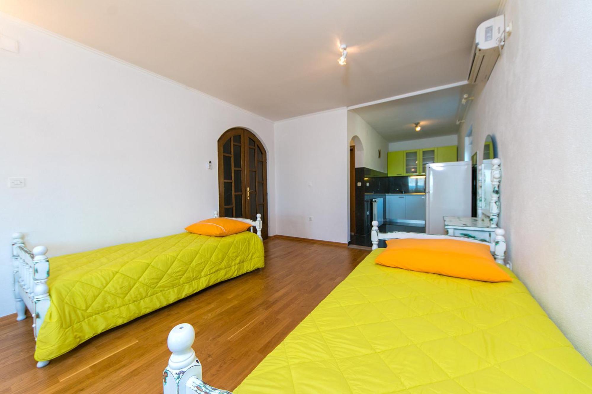 Adria Brela Apartments Kamer foto