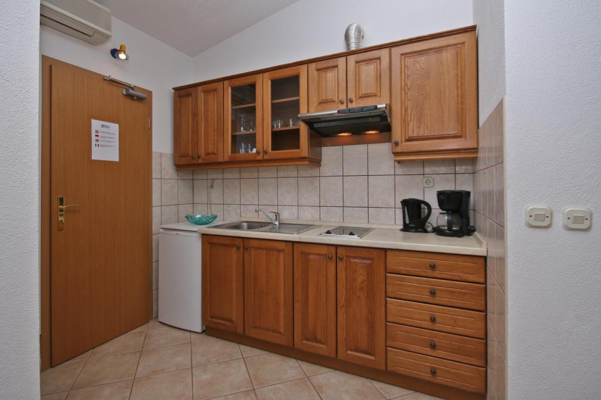 Adria Brela Apartments Kamer foto